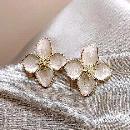 Retro Flower Drop Earrings